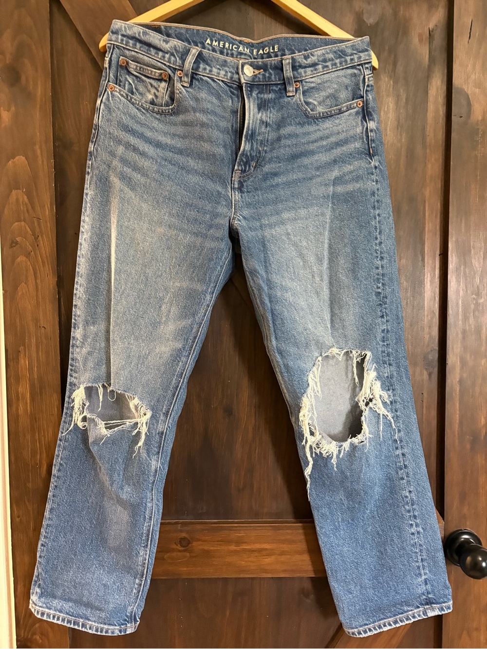 American Eagle Outfitters Women’s Distressed  Straight Medium Blue Jeans